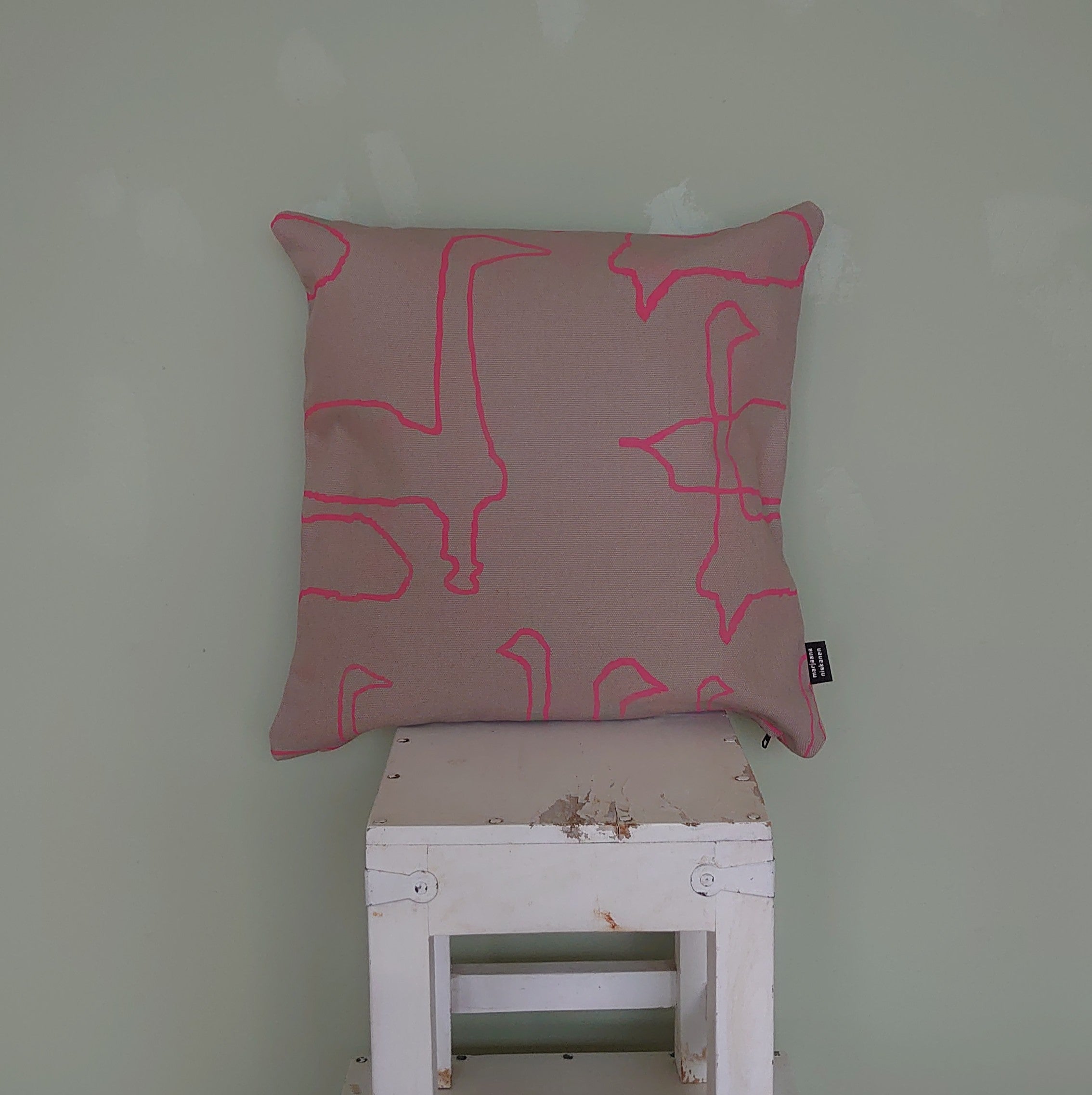 Koristetyynynpäällinen Laineilla